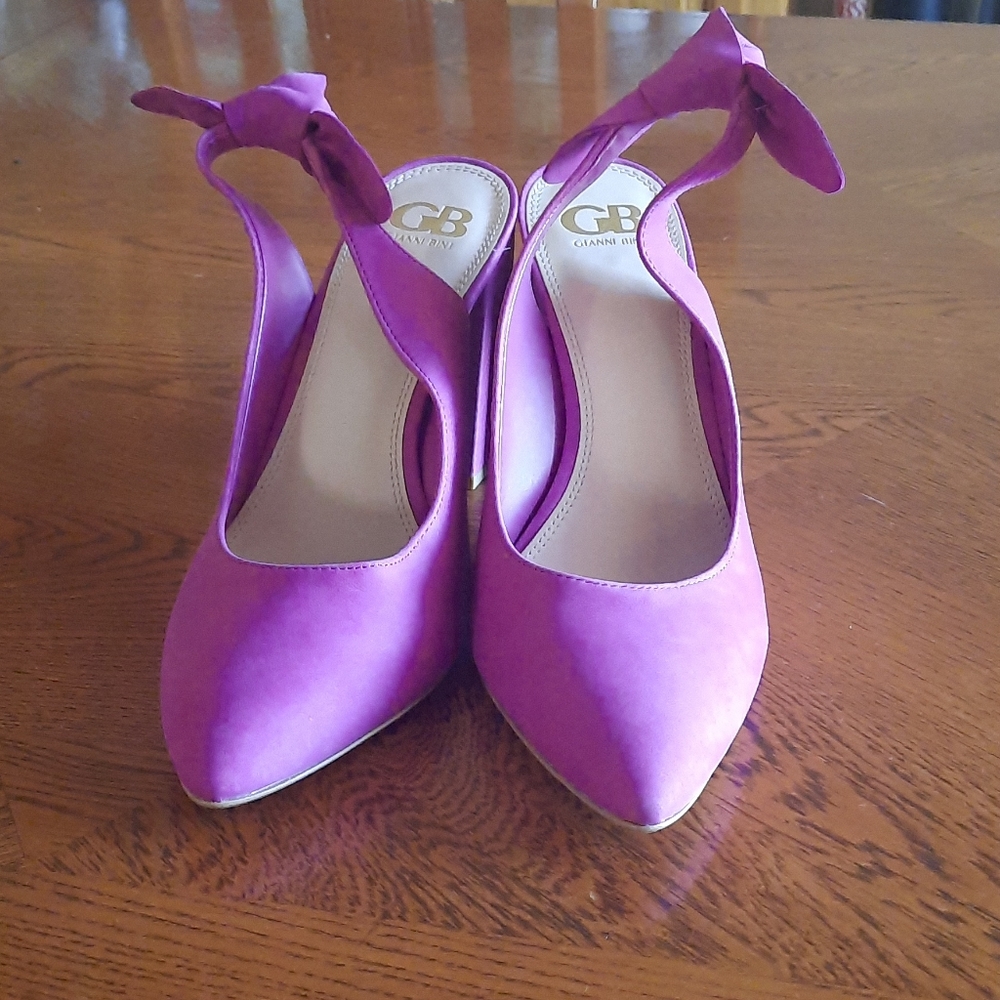 Plum V-Toe Heels
